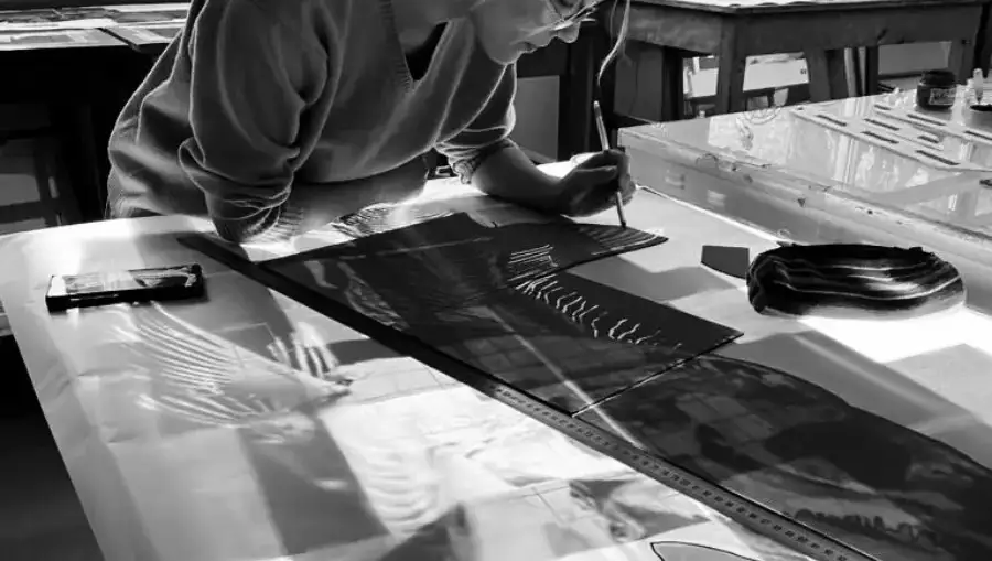 Gros plan création vitrail image en noir et blanc